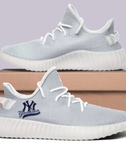 New York Yankees NFL 350v Yeezy Sneakers 3 acab2103 b647 4a9f ab4b dabd62d25e5d
